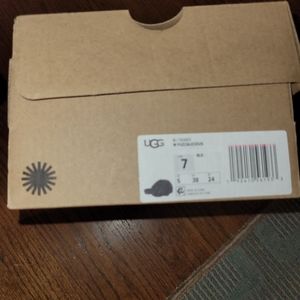 Euc Ugg Fuzzy Slides size 7 with Box
